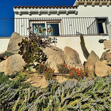 Stanza in Villa Amaca angolo di paradiso piscina riscaldata e sauna raggi infrarossi-3