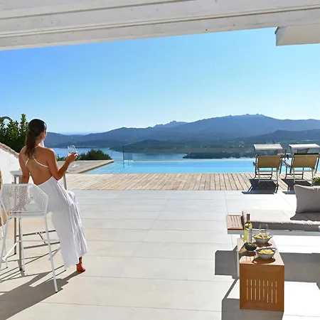 Stanza in Villa Amaca angolo di paradiso piscina riscaldata e sauna raggi infrarossi-2